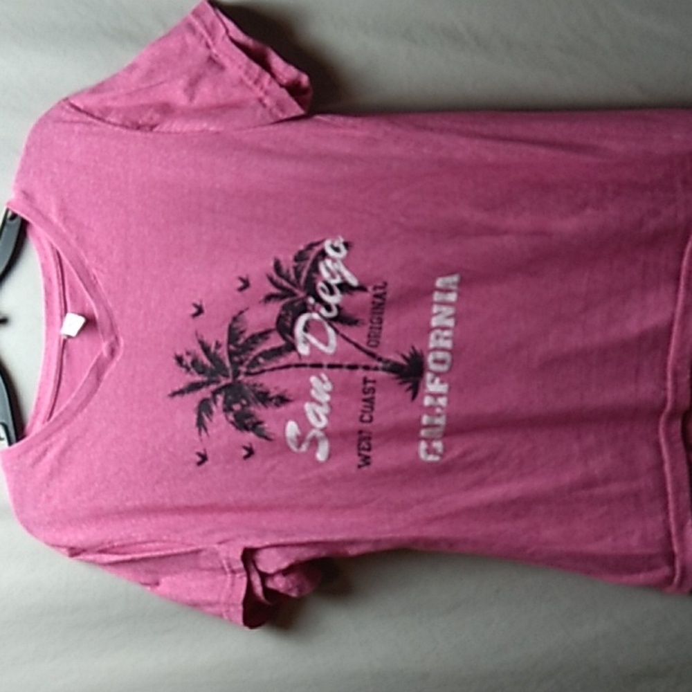 Great Souvenirs of San Diego Women's Pink, White & black shirt size 2XL